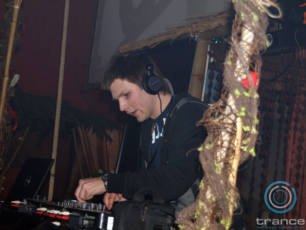 trance_re-born_at_caribs052