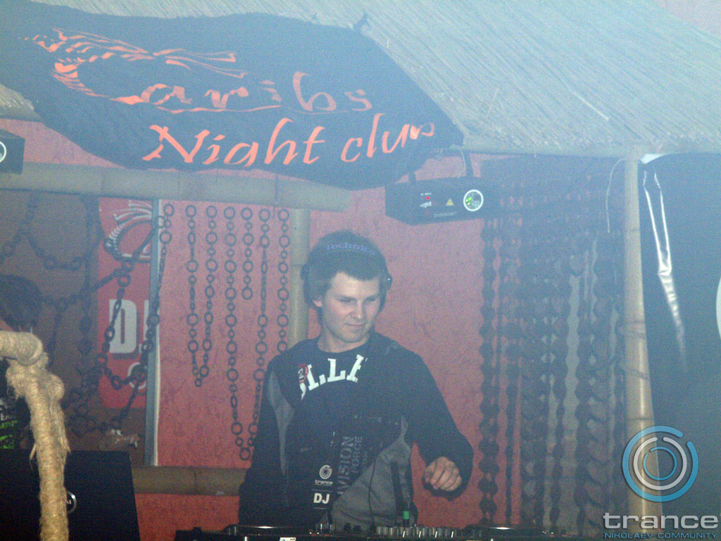 trance_re-born_at_caribs066