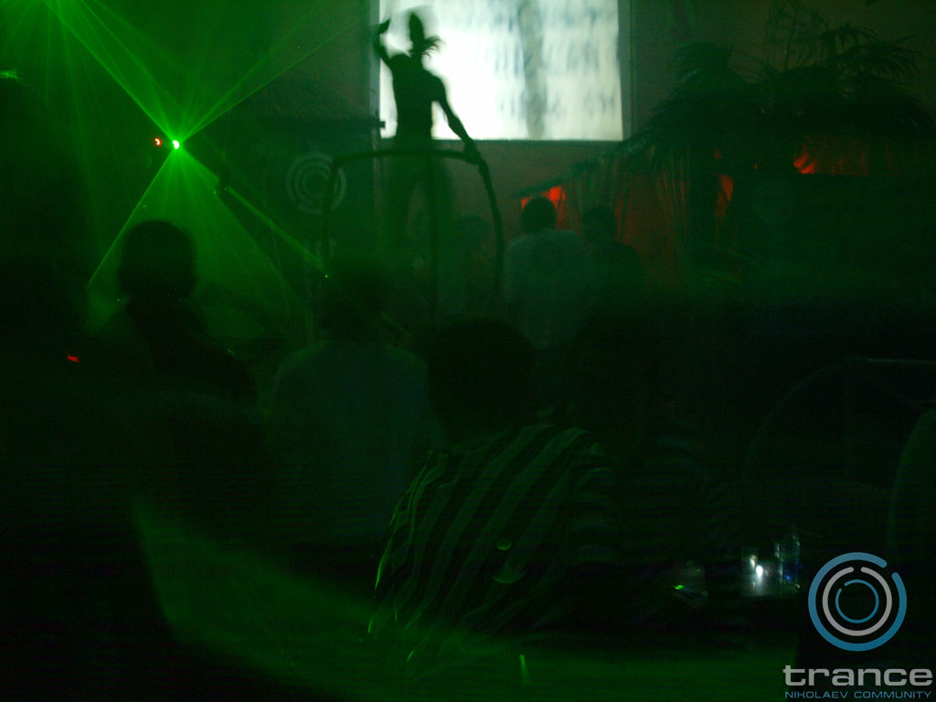 trance_re-born_at_caribs078