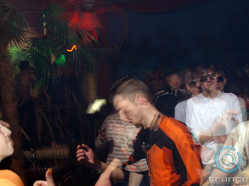 trance_re-born_at_caribs090