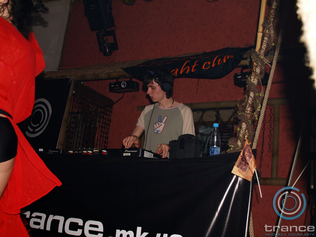 trance_re-born_at_caribs130