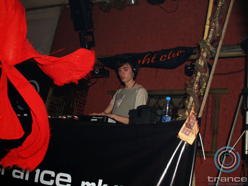 trance_re-born_at_caribs131