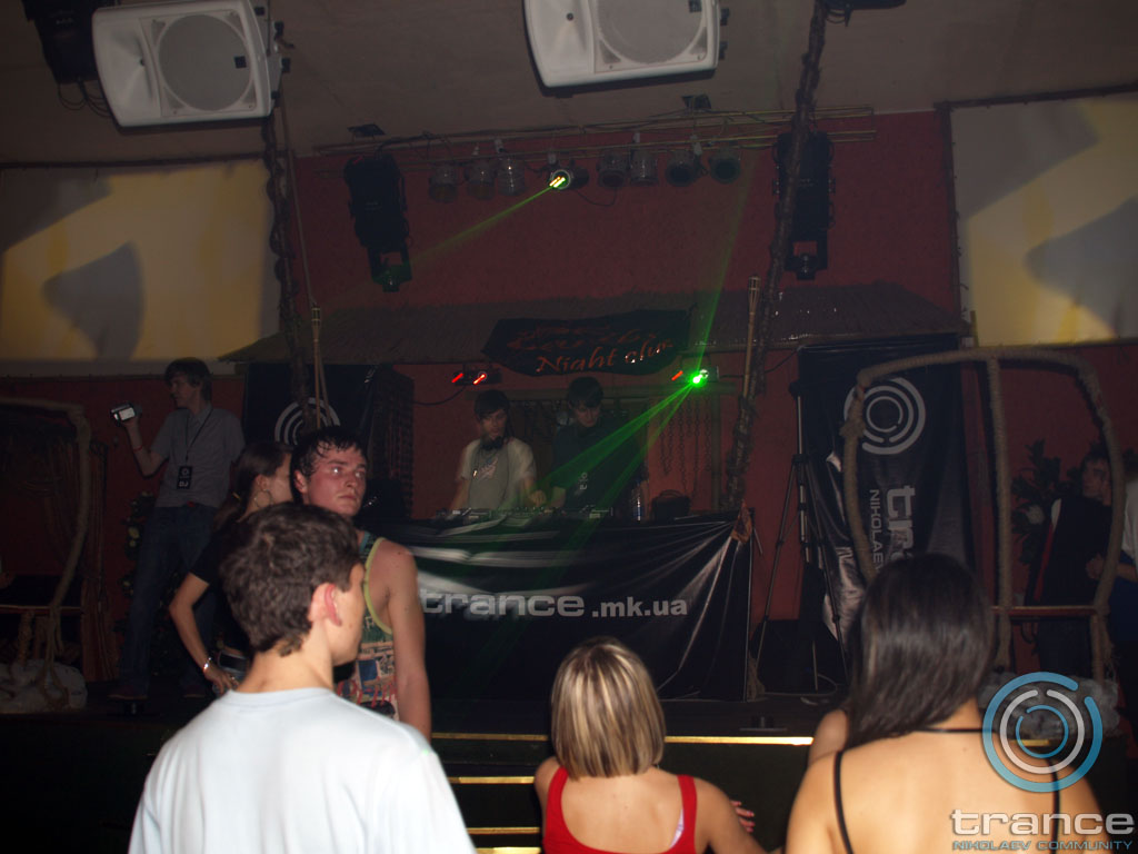 trance_re-born_at_caribs174