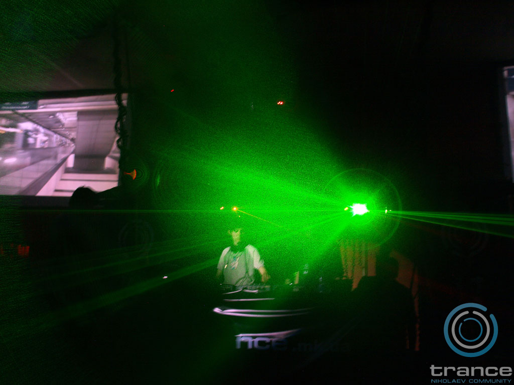 trance_re-born_at_caribs178