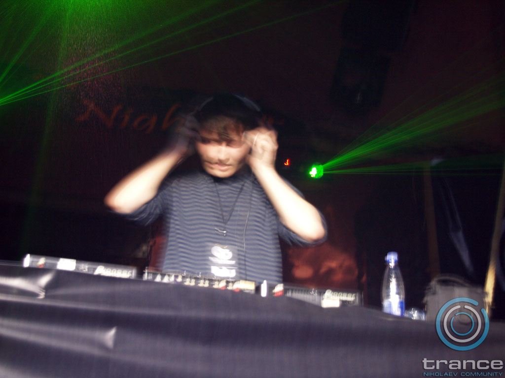 trance_re-born_at_caribs194